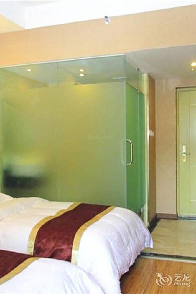 Helun Hotel Чэнду Экстерьер фото
