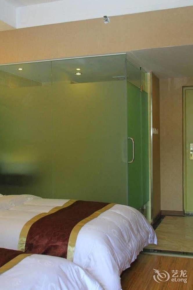 Helun Hotel Чэнду Экстерьер фото